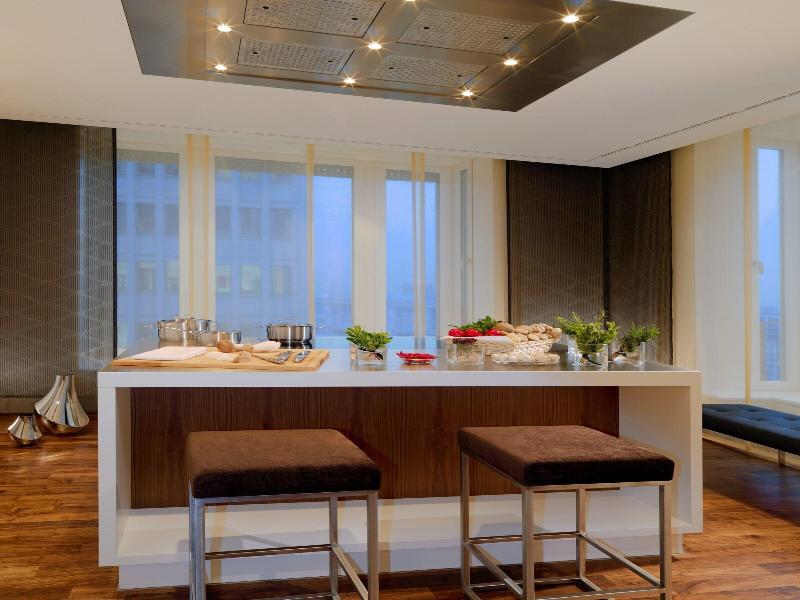 Ritz-Carlton Berlin image