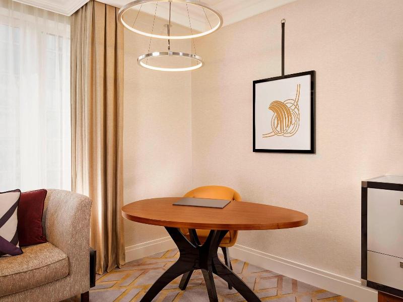 Ritz-Carlton Berlin image