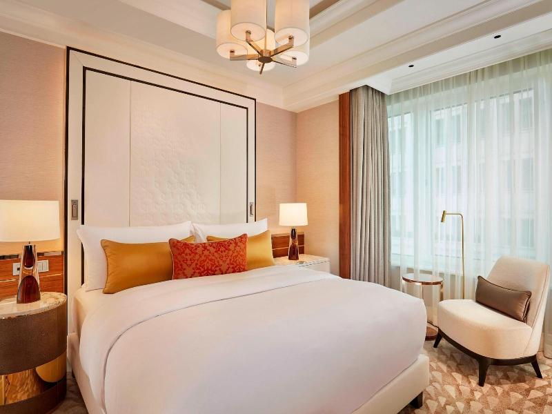 Ritz-Carlton Berlin image