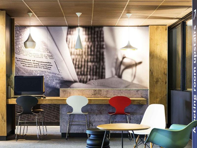 ibis Schiphol Amsterdam Airport image