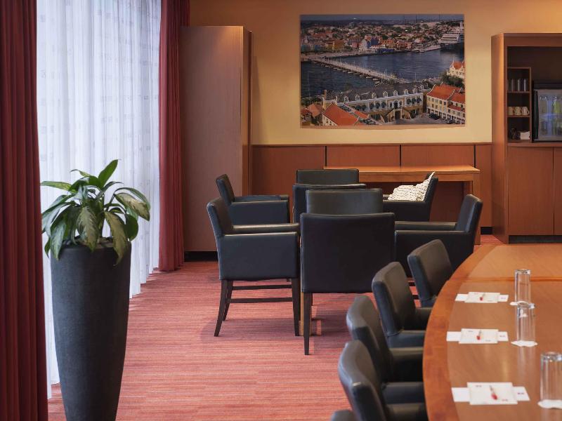 ibis Schiphol Amsterdam Airport image