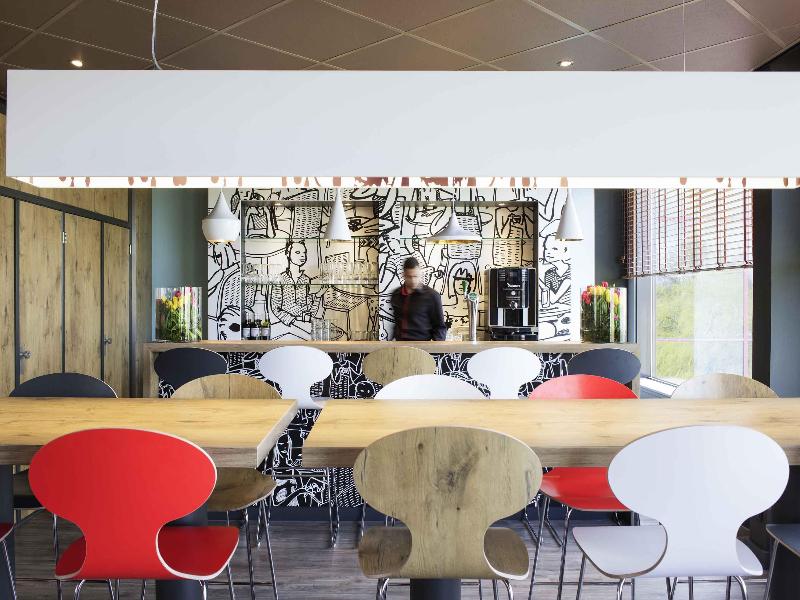 ibis Schiphol Amsterdam Airport image