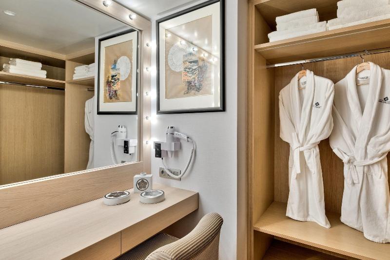 Stay in style at Divani Palace Acropolis