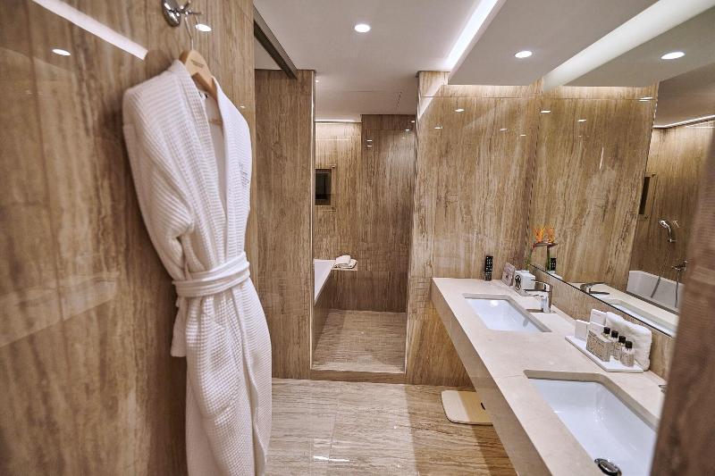 Stay in style at Divani Palace Acropolis