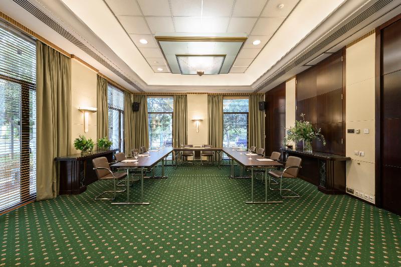 Stay in style at Intercontinental Hotels Athenaeum Athens