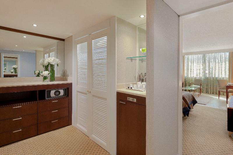 Stay in style at Intercontinental Hotels Athenaeum Athens