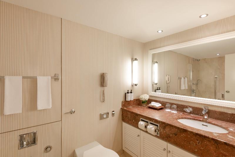 Stay in style at Intercontinental Hotels Athenaeum Athens