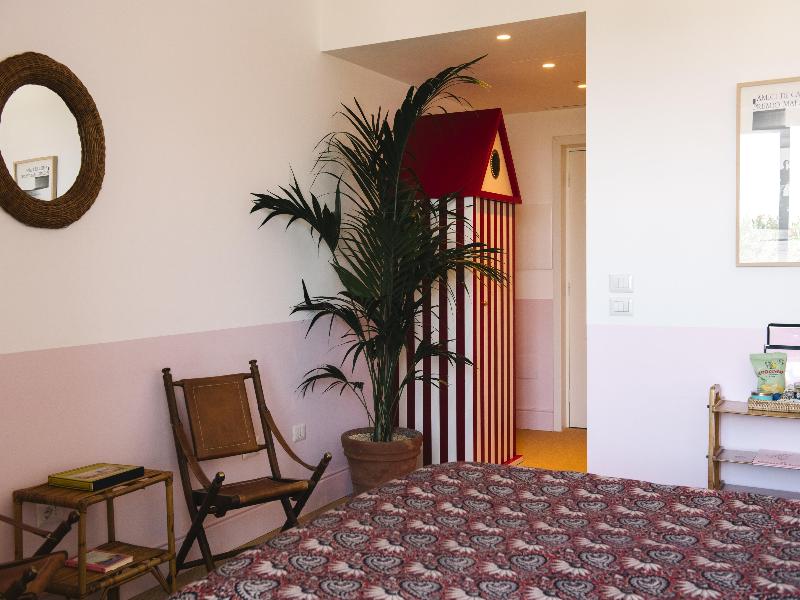 il Capri Hotel image