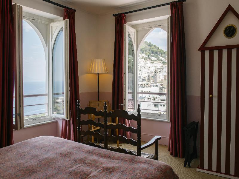 il Capri Hotel image