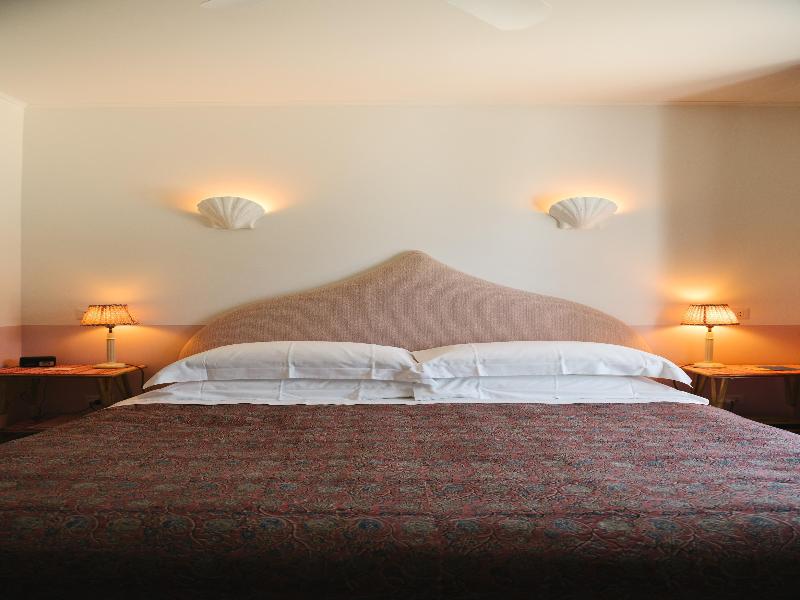 il Capri Hotel image