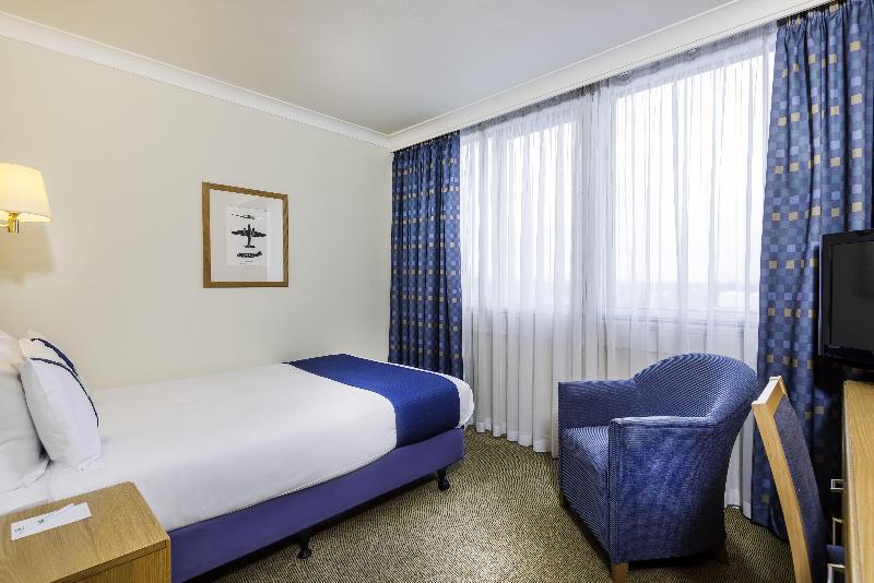 Holiday Inn Glasgow Airport image