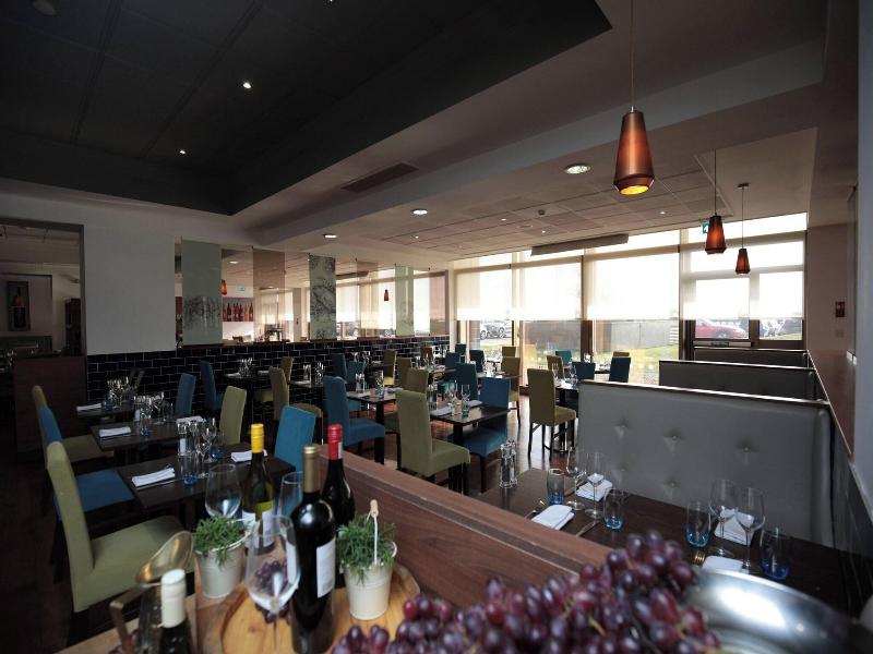 Renaissance London Heathrow image