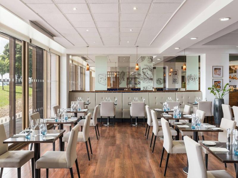 Renaissance London Heathrow image