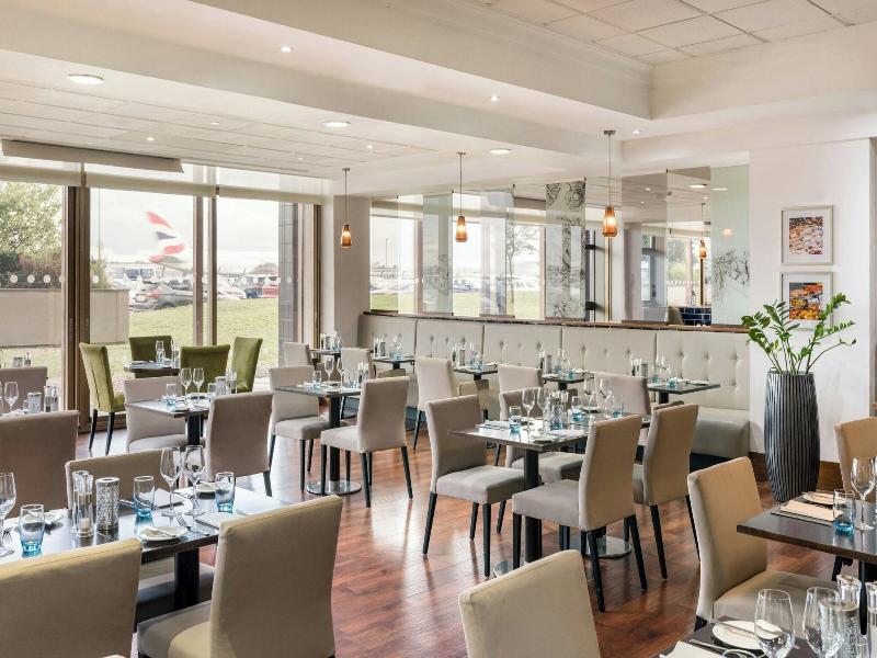 Renaissance London Heathrow image