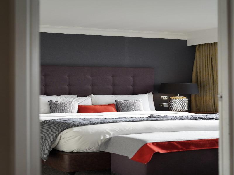 Renaissance London Heathrow image