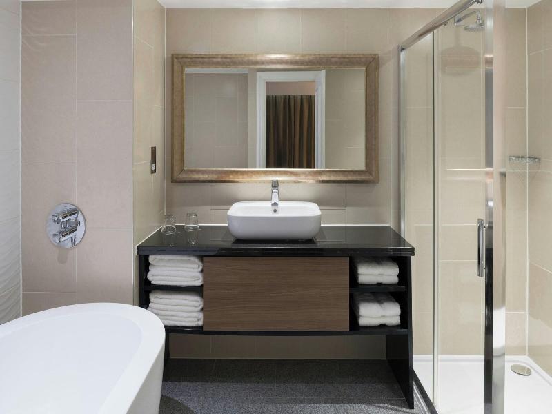Renaissance London Heathrow image