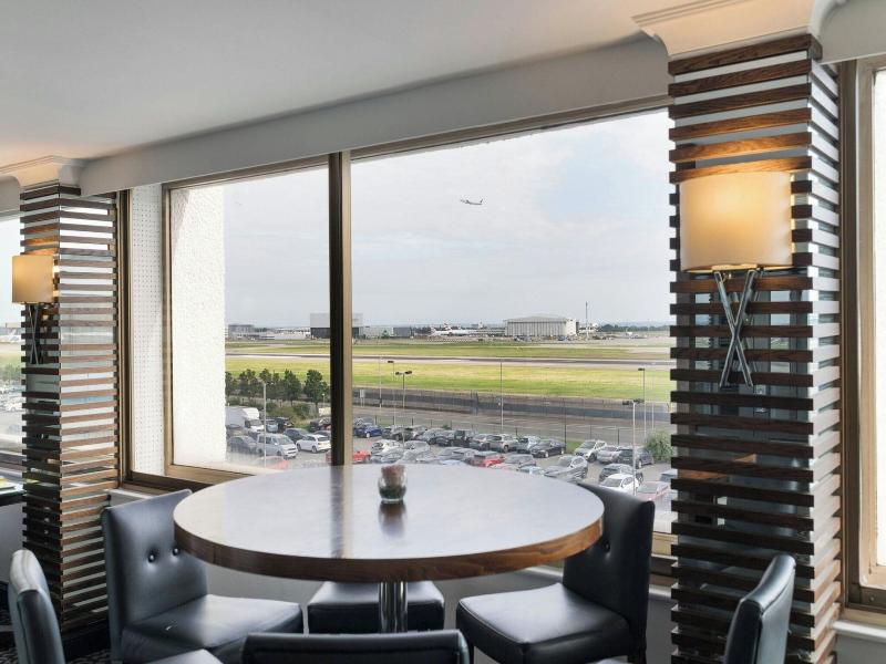 Renaissance London Heathrow image