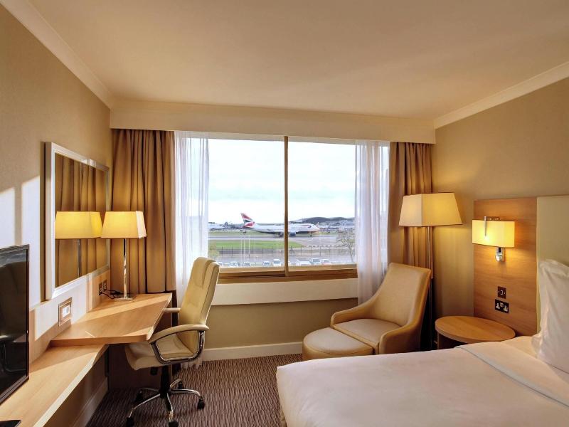 Renaissance London Heathrow image