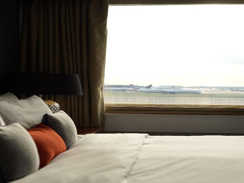 Renaissance London Heathrow image