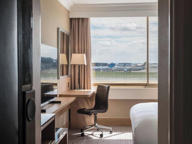 Renaissance London Heathrow image