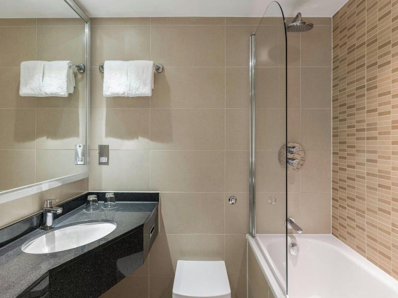 Renaissance London Heathrow image