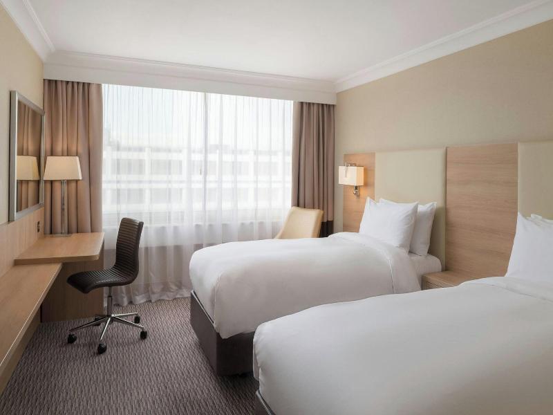 Renaissance London Heathrow image