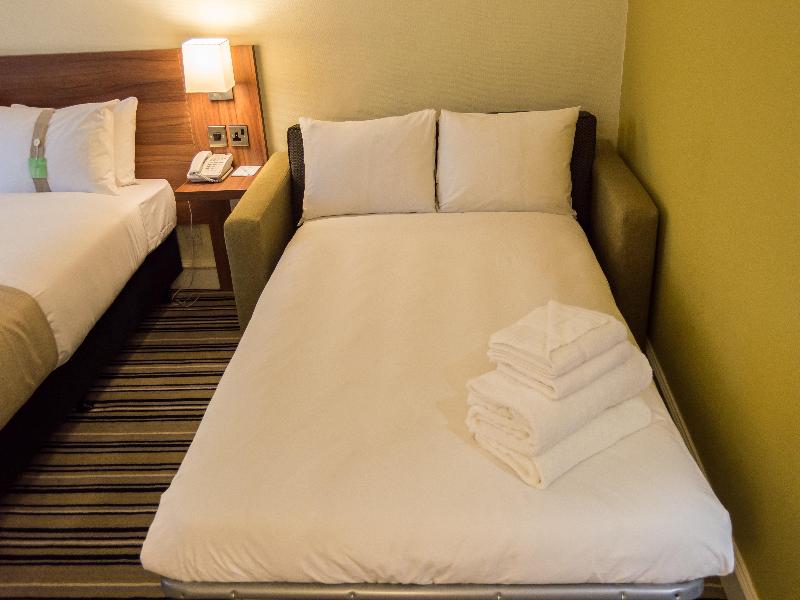 Holiday Inn Leeds Garforth image