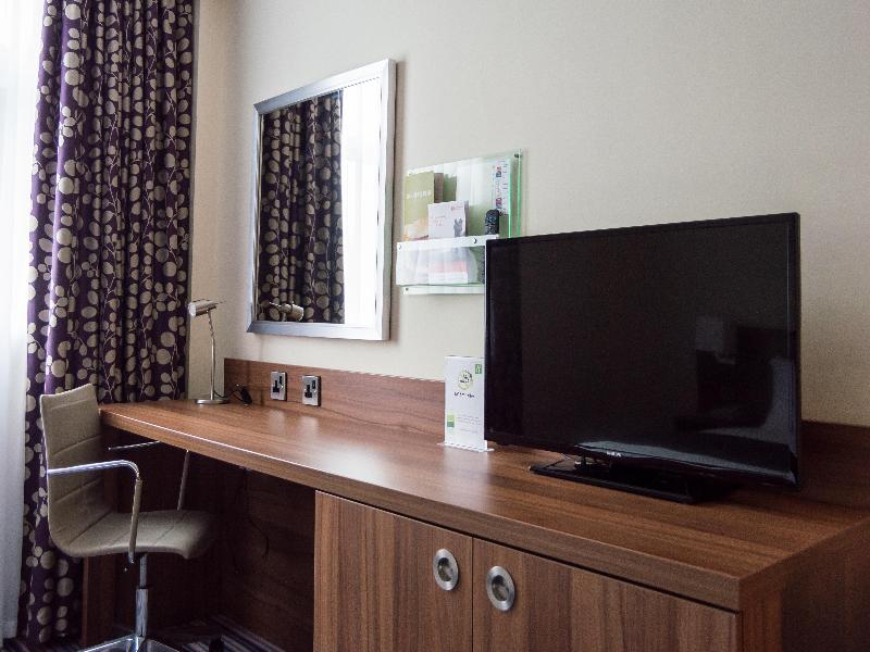 Holiday Inn Leeds Garforth image