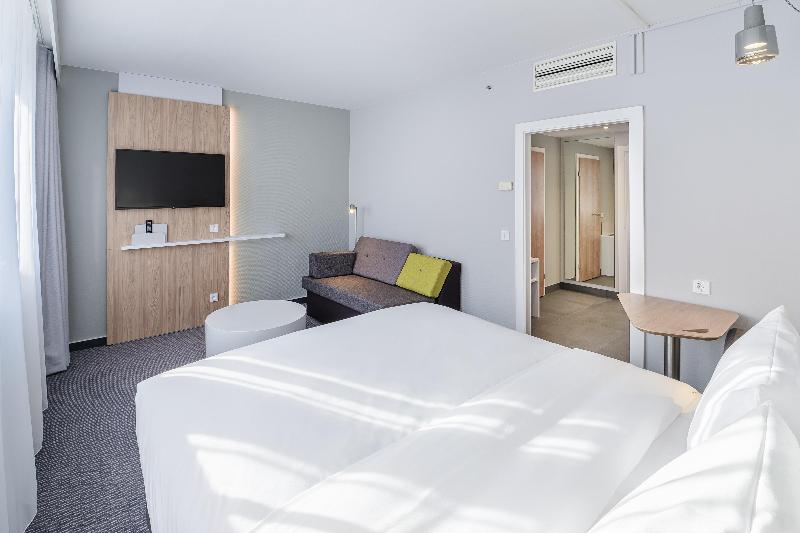 Holiday Inn Express Dresden Zentrum photo 22