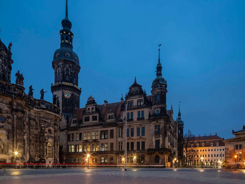 Hotel Taschenbergpalais Kempinski Dresden image