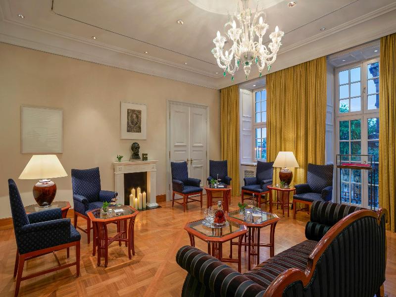 Hotel Taschenbergpalais Kempinski Dresden image