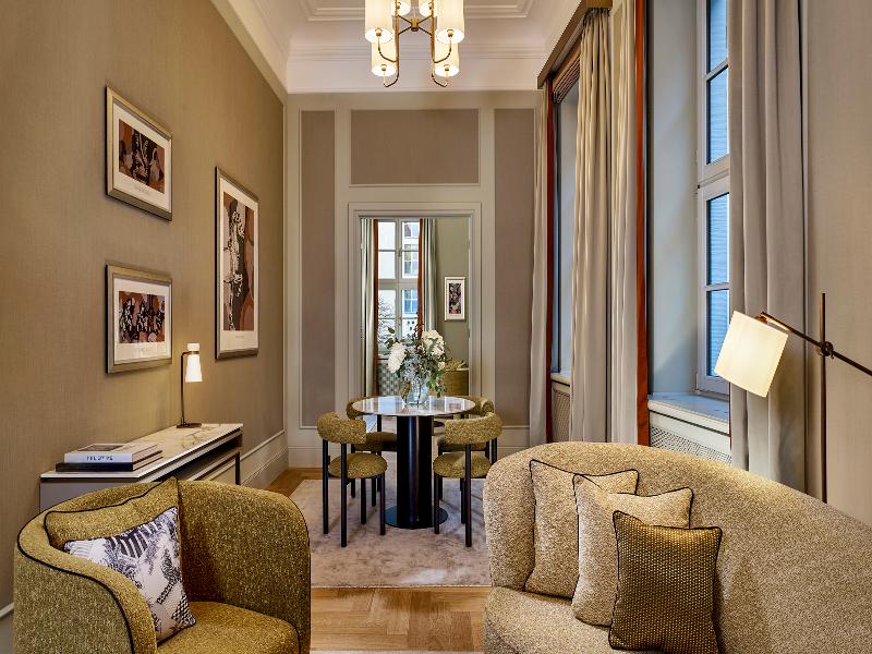 Hotel Taschenbergpalais Kempinski Dresden image