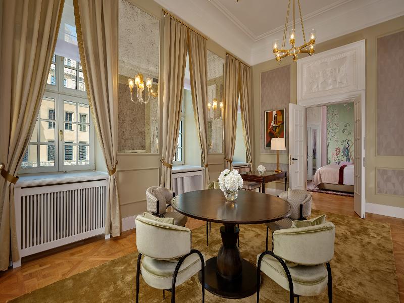 Hotel Taschenbergpalais Kempinski Dresden image