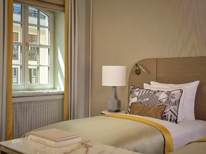 Hotel Taschenbergpalais Kempinski Dresden image