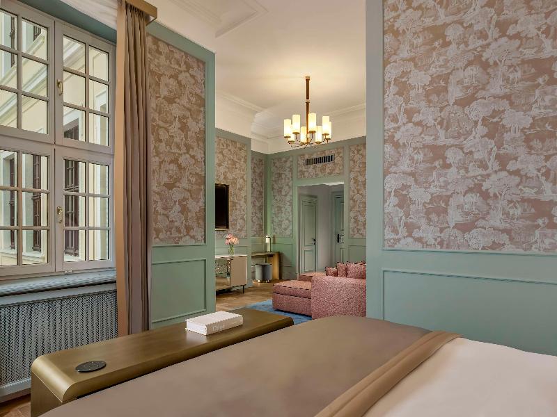 Hotel Taschenbergpalais Kempinski Dresden image