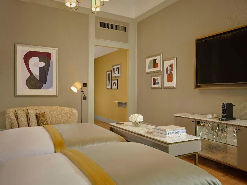 Hotel Taschenbergpalais Kempinski Dresden image