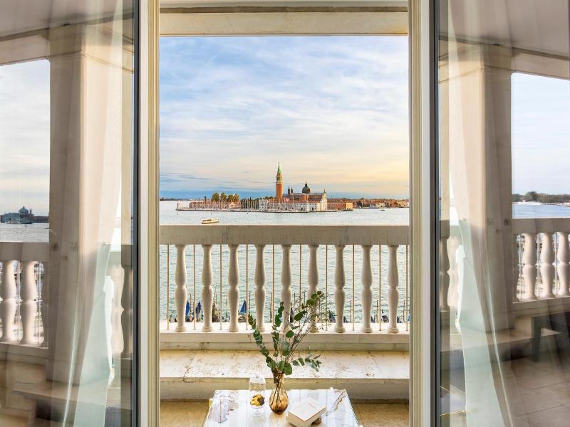 Londra Palace Venezia image