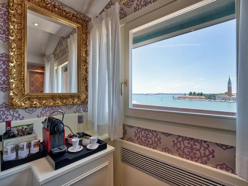 Londra Palace Venezia image