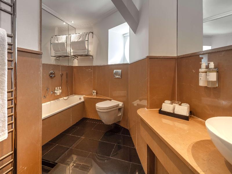 Radisson Blu Edwardian Bloomsbury Street London image