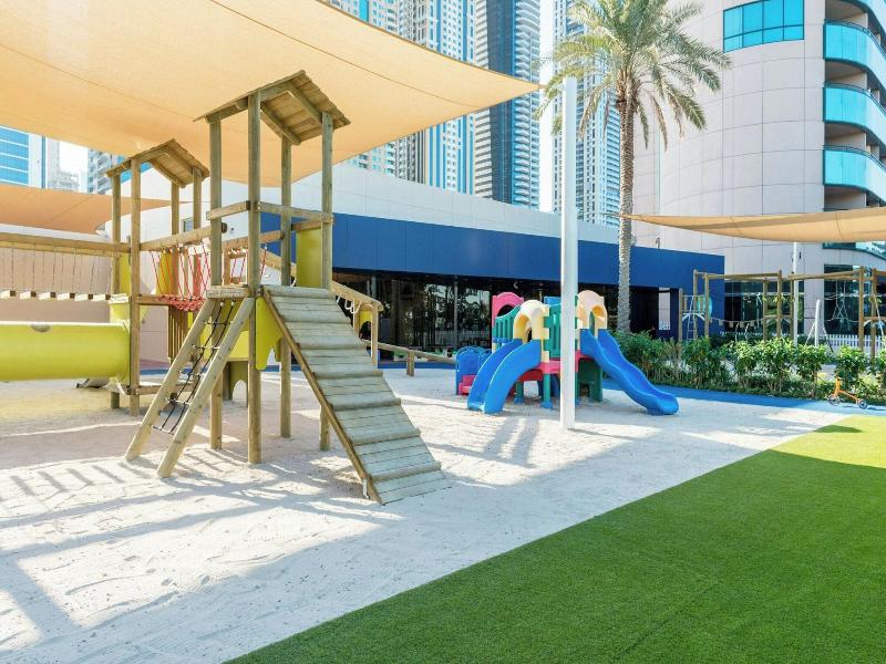 Le Meridien Mina Seyahi Beach Resort & Marina image