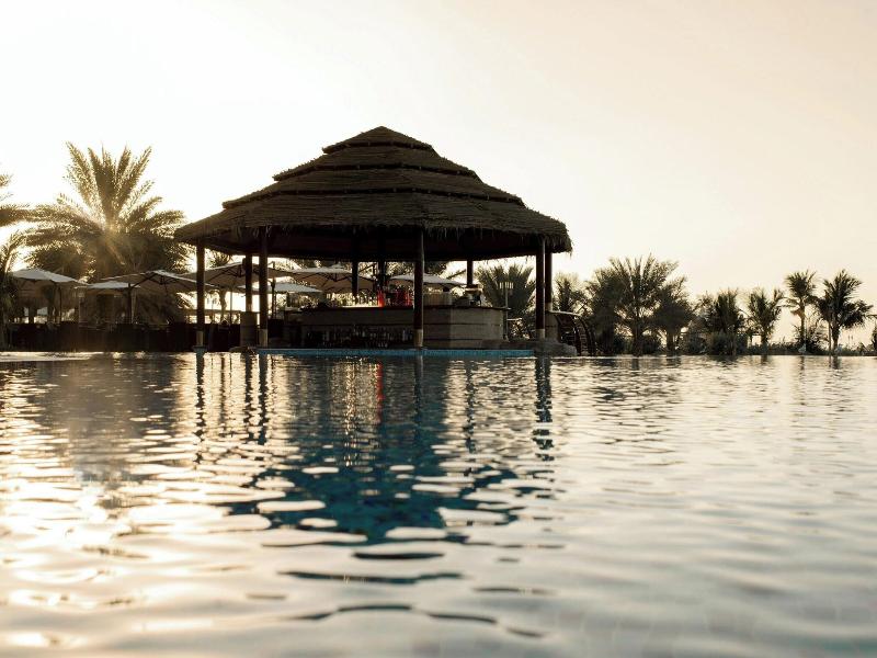 Le Meridien Mina Seyahi Beach Resort & Marina image