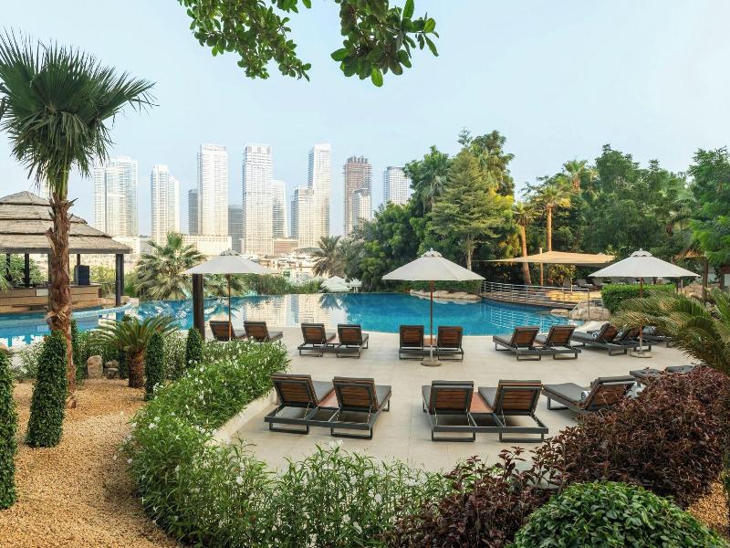 Le Meridien Mina Seyahi Beach Resort & Marina image