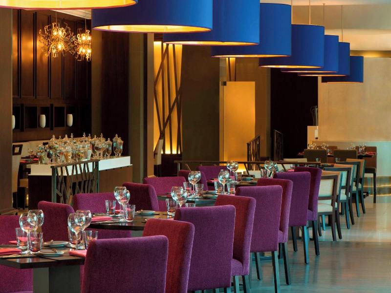 Le Meridien Mina Seyahi Beach Resort & Marina image