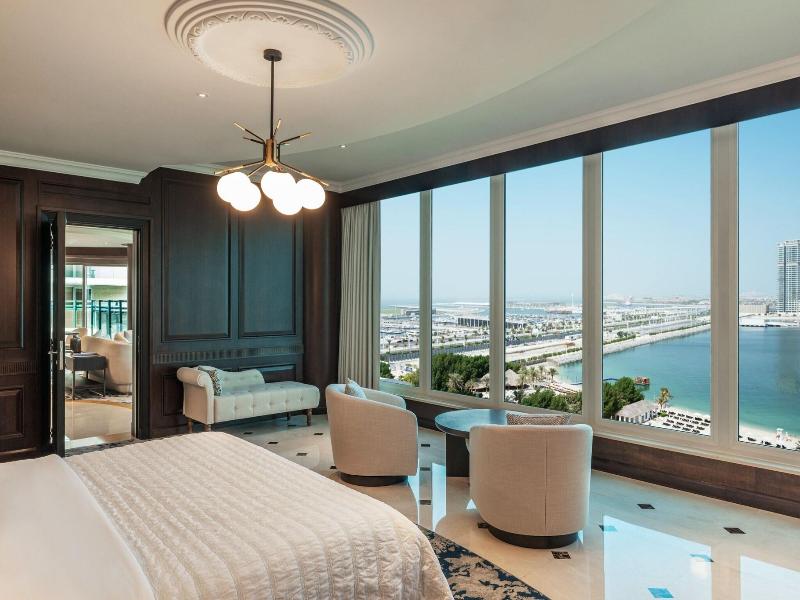 Le Meridien Mina Seyahi Beach Resort & Marina image