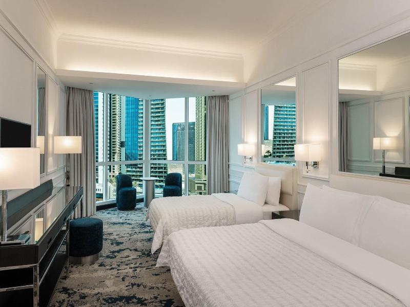 Le Meridien Mina Seyahi Beach Resort & Marina image