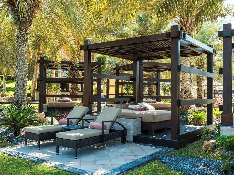 Le Meridien Mina Seyahi Beach Resort & Marina image