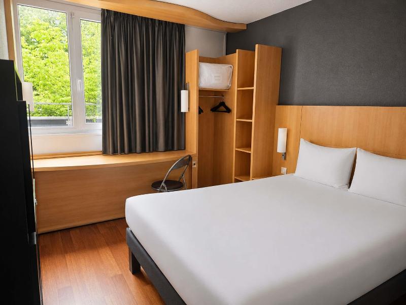 Ibis Paris Porte d'Italie image