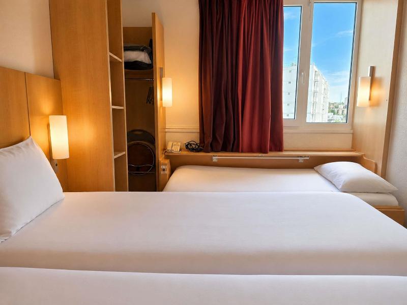 Ibis Paris Porte d'Italie image