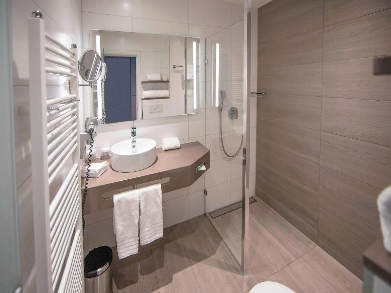 Apollo Hotel Amsterdam, a Tribute Portfolio Hotel image