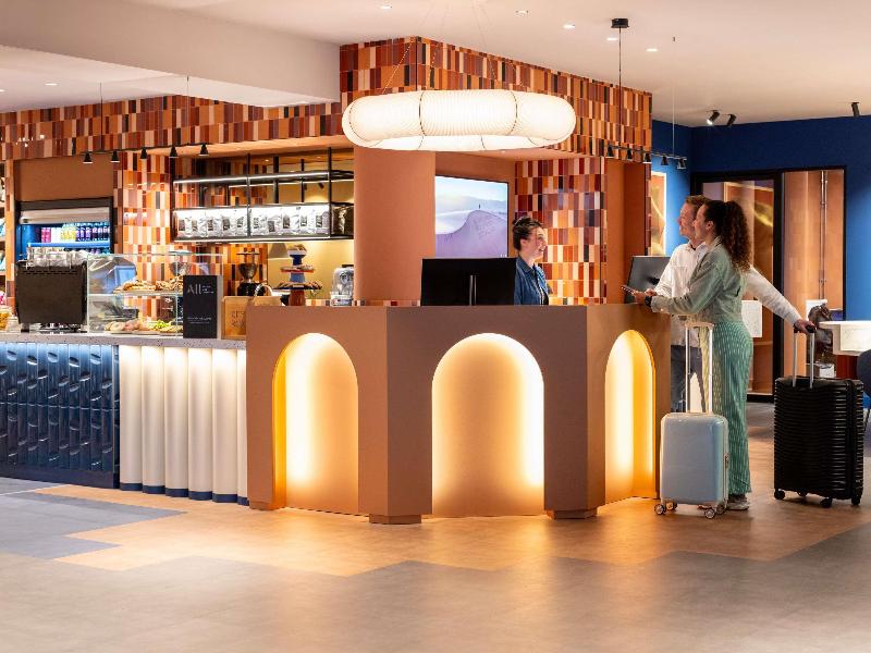 TRIBE Hotel Den Haag Centraal image